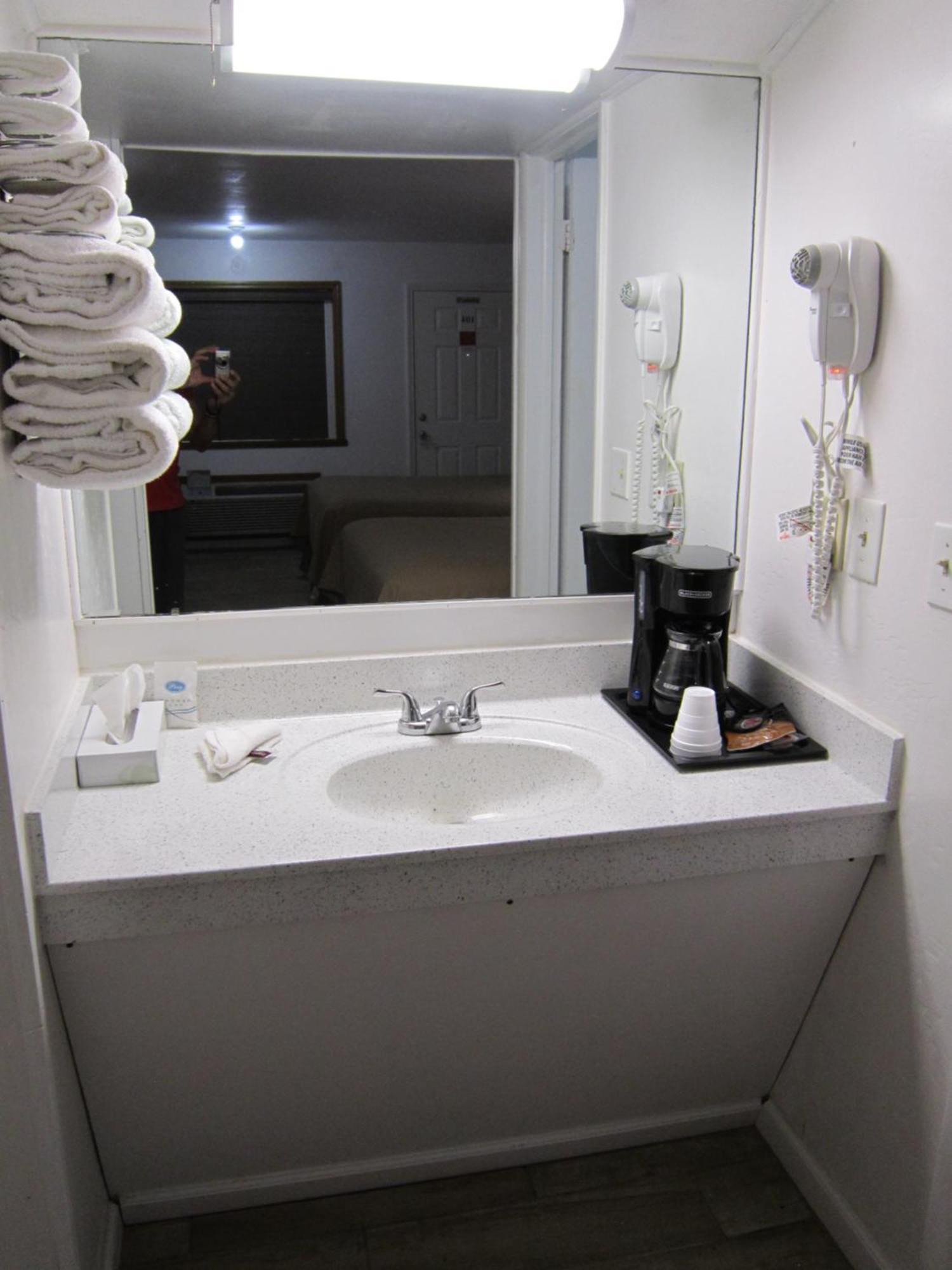 Cassville Budget Inn Экстерьер фото